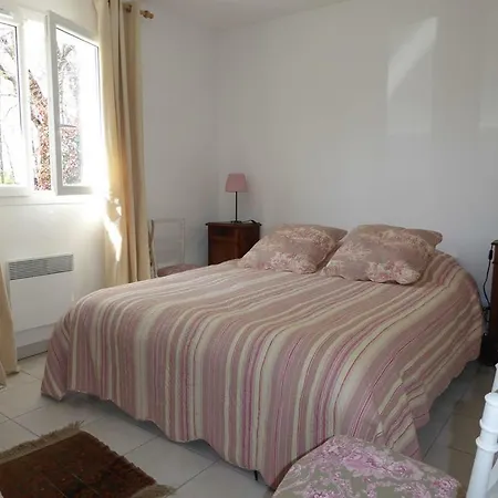 House For 6 Persons In Casa de Férias Sanguinet